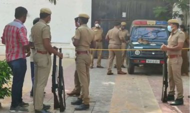 வீரமணியை நெருக்கும் வழக்கு?காப்பாற்றும் தேர்தல்!!