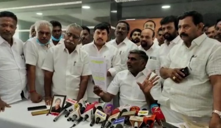 ரைடில் கைபற்றியதாக வெளியான பட்டியல் பொய்!! ரோல்ராய் கார் 5 லட்சம் தான்! முன்னாள் அமைச்சர் கே.சி.வீரமணி பரபரப்பு பேட்டி!