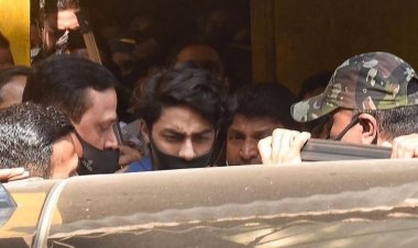 போதை பொருள் வழக்கு சிறையிலிருந்து வீட்டுக்கு சென்ற ஆர்யன்கான்!