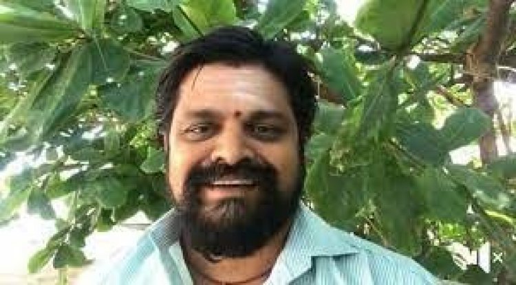 "தியாகத் தலைவி பட்டம்" சசிகலாவுக்கு சிறப்பை தராது! ஜெயலலிதாவின் உதவியாளர் பதிவு!