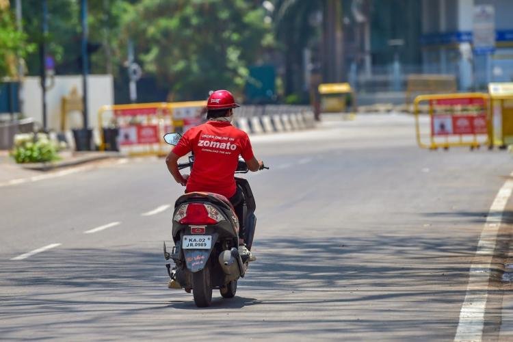 இந்தி தெரியாது போடா! சோமாட்டோவை தெரிக்கவிட்ட கனிமொழி எம்.பி.!