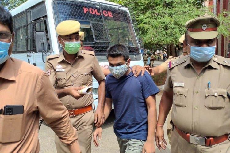 விமான அதிகாரி பாலியல் மேட்டர்! கோயம்புத்தூர் போலீசார் விசாரிக்க நீதிமன்றம் அனுமதி!