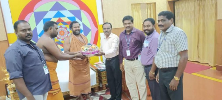 நூற்றாண்டை கடந்த கிறிஸ்தவ பள்ளிக்கு உதவிய சக்தி அம்மா!