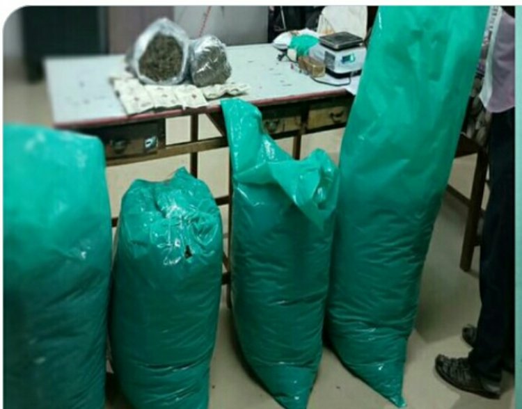 கஞ்சா விற்கும் பெண் வியாபாரிகள்!140 கிலோ கஞ்சா பறிமுதல்!