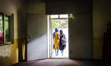 பெண் குழந்தைகளை விற்கும் ஆப்கன் பெற்றோர்! யூனிசெஃப் கவலை!