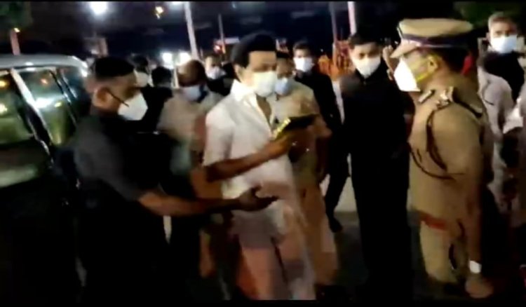 அமைச்சர் காந்தியின் வரவேற்பில் உற்சாகமான முதல்வர் ஸ்டாலின்!