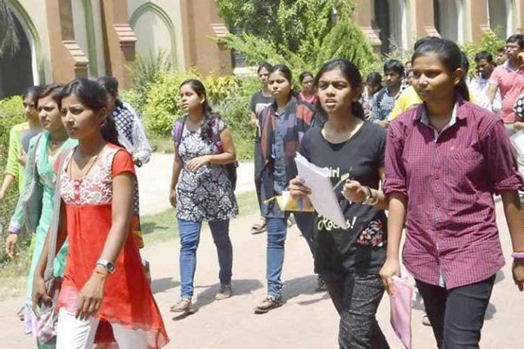 இனி ஆஃப் லைன் கல்லூரி மட்டுமே நடத்தப்படும்!