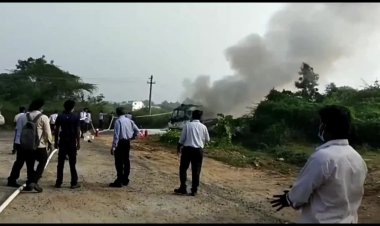 அதிர்ஷ்டவசமாக தப்பிய தொழிலாளர்கள்!