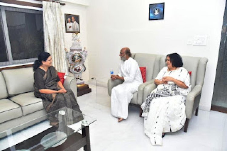 சூப்பர் ஸ்டாரை சசிகலா ஏன் சந்தித்தார்!