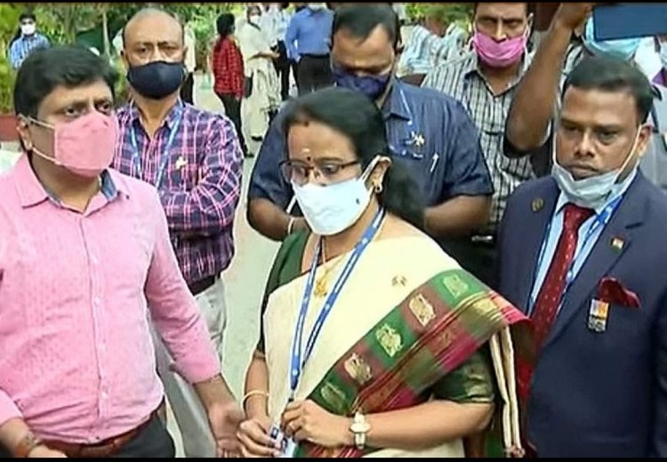 ரிசர்வ் வங்கி அலுவலர்கள் மீது போலீசில் புகார்!