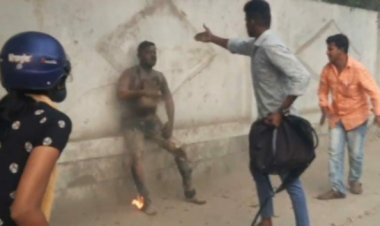 பஜாஜ் பைனான்ஸ் டார்ச்சரால் நடுரோட்டில் தீயிட்டுக்கொண்ட வெல்டிங்கடைக்காரர்!