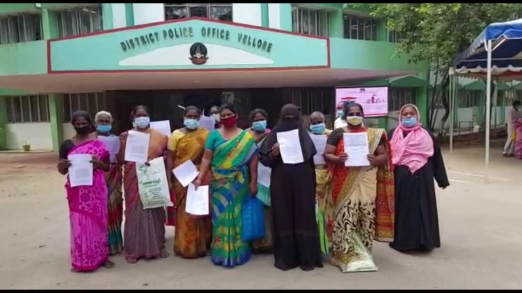 பென்ஷன் தருவதாக ஏழைகளிடம் பணம் மோசடி! தில்லாங்கடி பெண்கள் மீது எஸ்.பி.யிடம் புகார்!