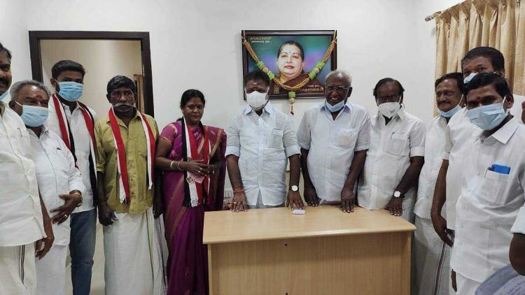 போடி திமுகவுக்கு அல்வா கொடுத்த அதிமுக பெண்!