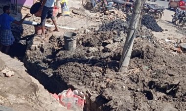 இது தாங்க ஸ்மார்ட் சிட்டி!சொந்த செலவில் கழிவுநீர் கால்வாய் அமைத்துவரும் பொதுமக்கள்!