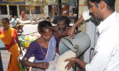 சென்னை ரேஷன் கடைகளை கொத்தாக பிடித்த அலுவலர்கள்!