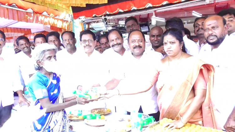 வேலூர் திமுக சார்பில் 2069 பேருக்கு பிரியாணி!