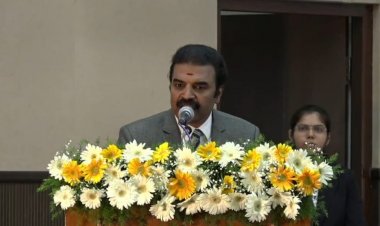 நீதித்துறை சார்ந்த வழியில் பயணித்தால் பேசக்கூடிய அளவிற்கு உயரலாம்! நீதியரசர் ஆர்.மகாதேவன் பேச்சு!