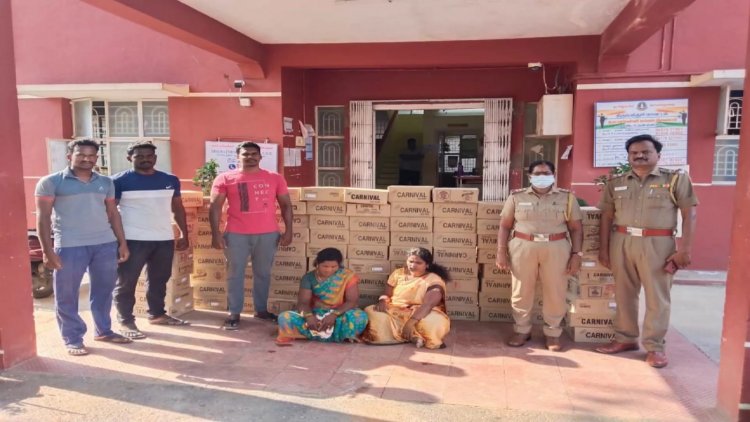 அம்மா ஓட்டலில் சரக்கு விற்ற பெணகள் அரெஸ்ட்!