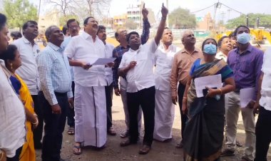 மாவட்ட ஆட்சியர் புதிய   அலுவலகத்தை அமைச்சர் காந்தி திடீர் ஆய்வு!