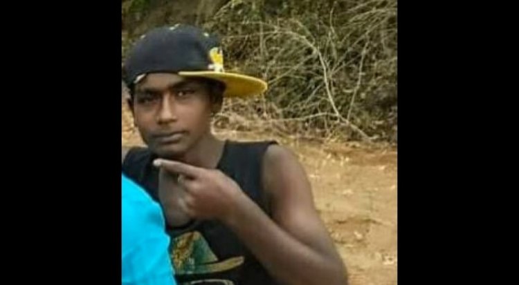 பட்டாகத்தியை எங்கிருந்து வாங்கினார்களோ! பீதியில் மக்கள்!! கைது செய்யப்பட்ட இரண்டு சுரேஷ் கள்!