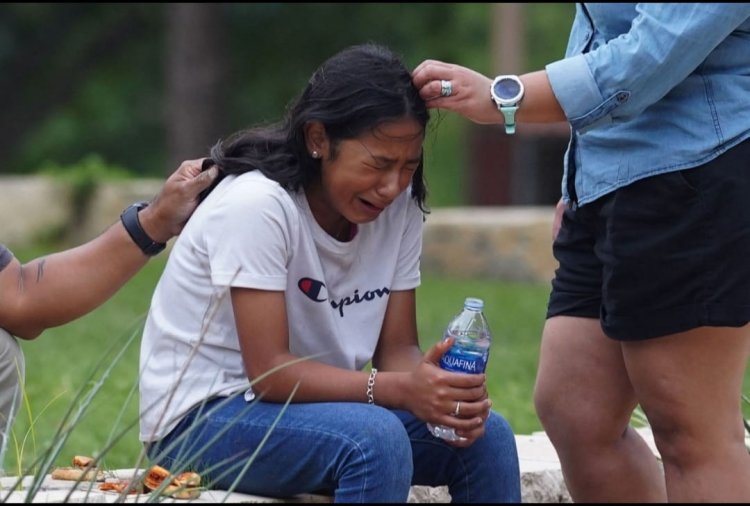 துப்பாக்கி சூடு: 19 குழந்தைகள் 2 ஆசிரியர் கொலை! தேசிய அவமானம் என்கிறார் ஜோபைடன்!!