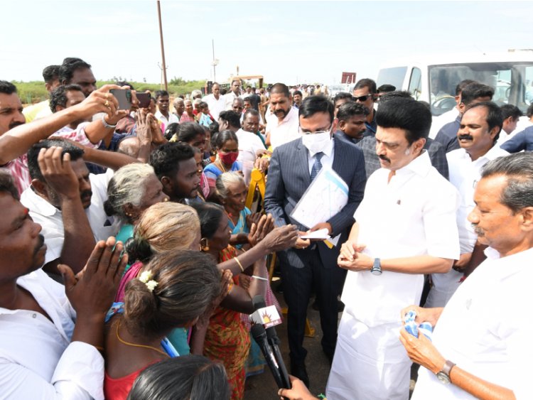 பார்த்து பார்த்து ஆய்வு நடத்திய முதல்வர்:- சிறுவர்களுடன் உரையாடல்-முதியோர் பாராட்டு!