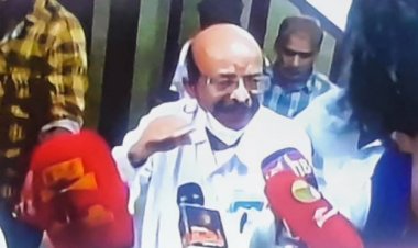 இ.பி.எஸ். ஆதரவு முன்னாள்கள் எஸ்கேப்! ஓ.பி.ஸை பார்த்து ஓட்டம் பிடித்தவர்களை தொண்டர்கள் வசைபாடினர்!