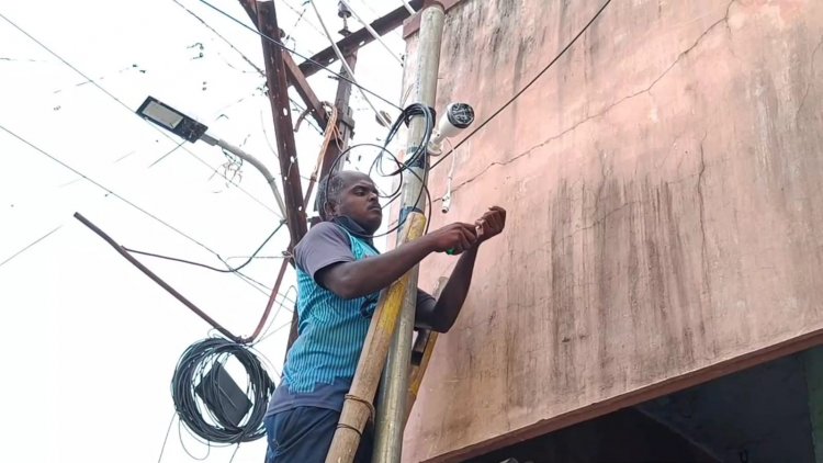 கண்காணிப்பு கேமராக்கள் அமைக்கு பணிகள் தீவிரம்
