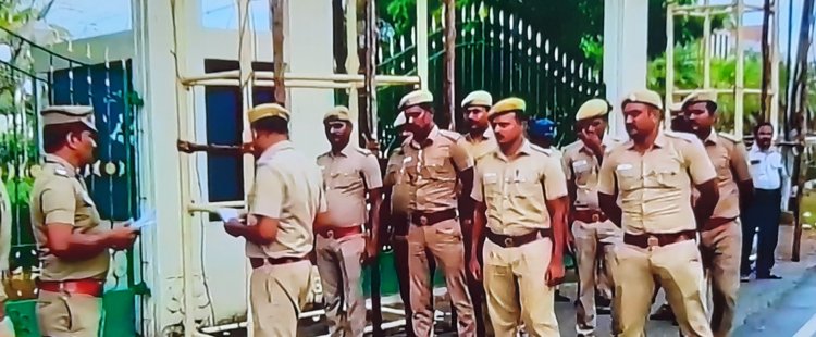 அதிமுக பொதுக்குழுவுக்கு உயர் நீதிமன்றம் பச்சைக்கொடி!