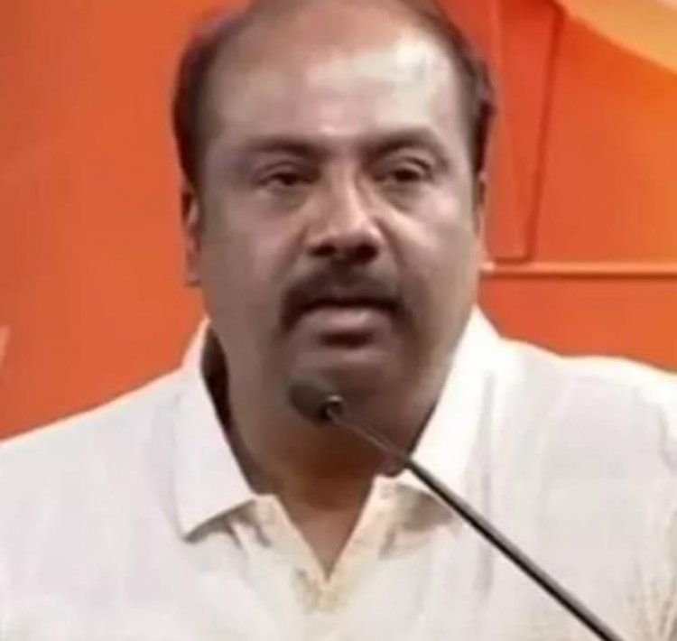 "நமது அம்மா" நாளிதழ்:- ஆசிரியர் பணியிலிருந்து விலகல்! நதி காக்கும் இரு கரைகள் என டுவிட்!