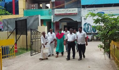 ஊரைவிட்டு ஒதுக்கிய விவகாரம்! மலையேறிய அலுவலர்கள்!