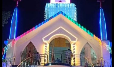 ஓரவஞ்சனை செய்கிறார் ஆயர்! குடியாத்தம் சர்ச் மக்கள் புலம்பல்!