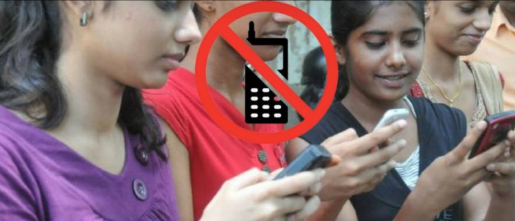 மாணவர்கள் செல்போன் பயன்படுத்த தடை! கல்வி அலுவலர் அதிரடி!!