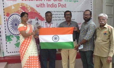 தேசிய கொடி ரூ.25/- தபால் நிலையங்களில் விற்பனை!!