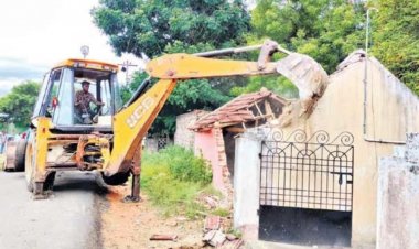 ஐ.ஏ.எஸ்.அதிகாரியின் தாய் ஆக்கிரமிப்பு செய்த இடம் அதிரடி அகற்றம்!