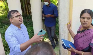 சரக்கு பார் போல் காட்சியளிக்கும் ஏலகிரி திரையரங்கு!