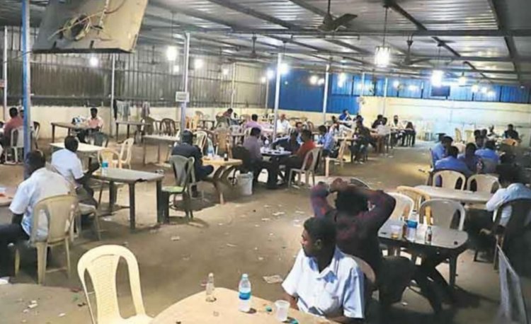 திருட்டு தனமாக பார்கள்!
