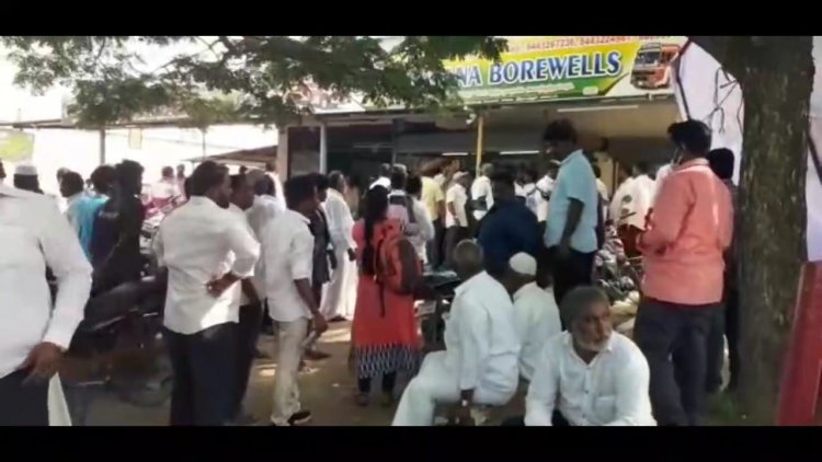 வானியம்பாடி திமுக பிரமுகர் மீது கொலைவெறி தாக்குதல்:-கவுன்சிலர் சாரதிகுமாரின் ஆதரவாளர்கள் அராஜகம்!!