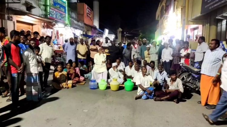குடிநீர் விநியோகம் செய்யாத நகராட்சி நிர்வாகத்தை கண்டித்து சாலை மறியல்!