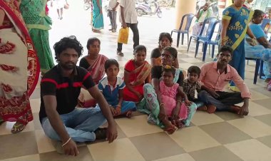 ஆட்சியர் அலுவலகம் முன்பு போலீசாரை கண்டித்து தர்ணா!