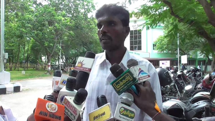 அதிகாரிகளின் தவறால் அதிமுக பிரமுகர் தில்லுமுல்லு!