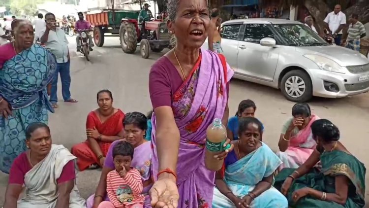 மாணவர்கள் பேருந்து மறிப்பு!