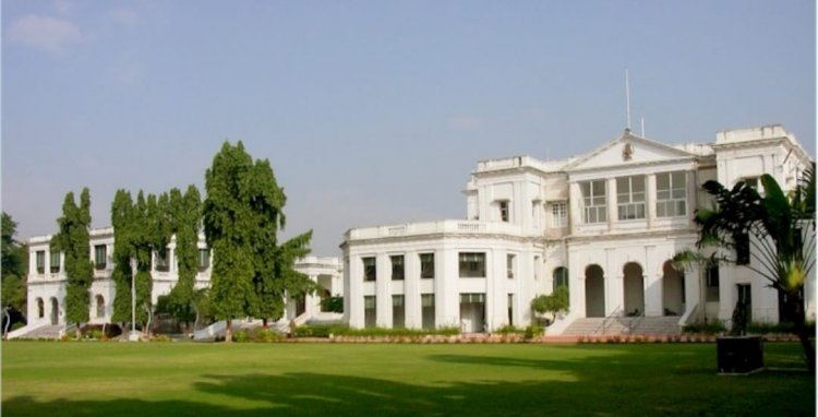 மக்களை காணப்போகும் ஆளுநர் மாளிகை!