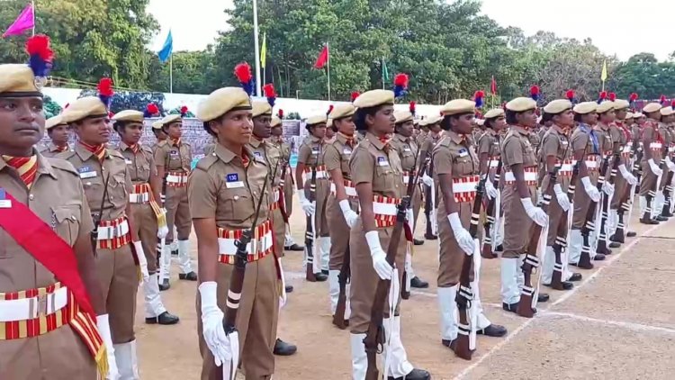 நவீன தொழில்நுட்பங்களை பெண் காவலர்கள் அறியுங்கள்!