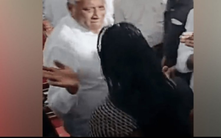 பொது இடத்தில் பெண்ணை அறைந்த அமைச்சர்!