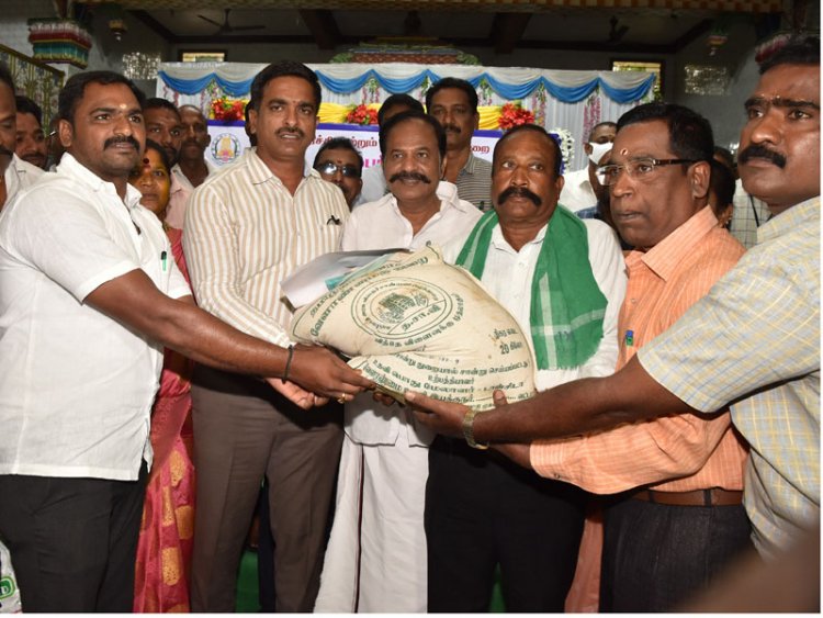அரசு திட்டங்கள் வீடு தேடிவரவே இது போன்ற கூட்டம்! வேலூர் ஆட்சியர் பேச்சு!