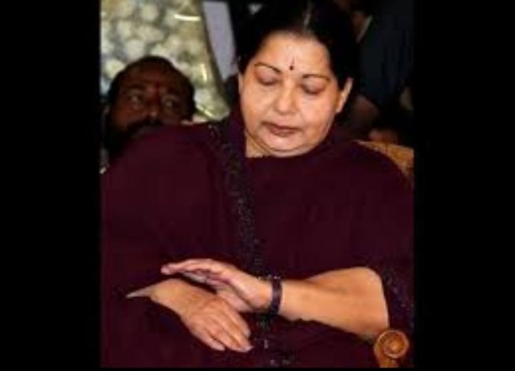 ஜெயலலிதாவின் புடவைகளை ஏலம் விடுங்கள்! சமூக ஆர்வலர் சுப்ரிம் கோர்ட்டுக்கு கடிதம்!