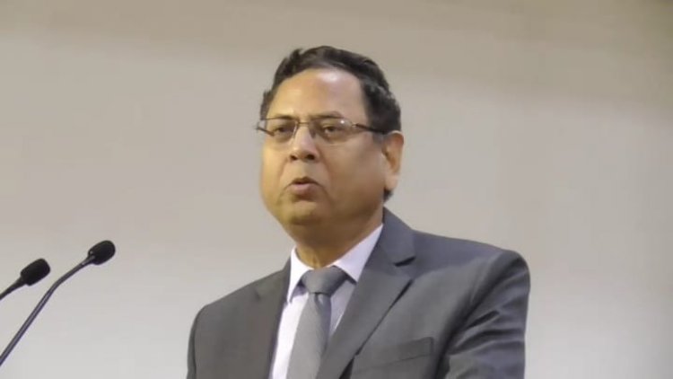 இந்தியன் வங்கியில் மொபைல் பேங்கிங்! அப்பாடா சுடுமூஞ்சி ஆபிசர்களிடமிருந்து விடுதலை!