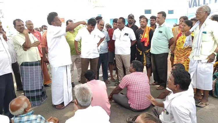 நகராட்சி நிர்வாகத்தை கண்டித்து சாலை மறியல்!