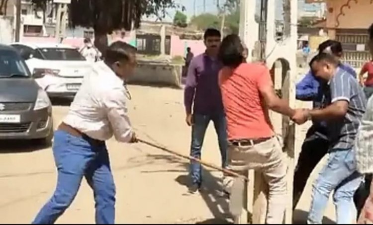 பட்டெக்சில் அடித்ததால் தேர்தல் புறக்கணிப்பு!